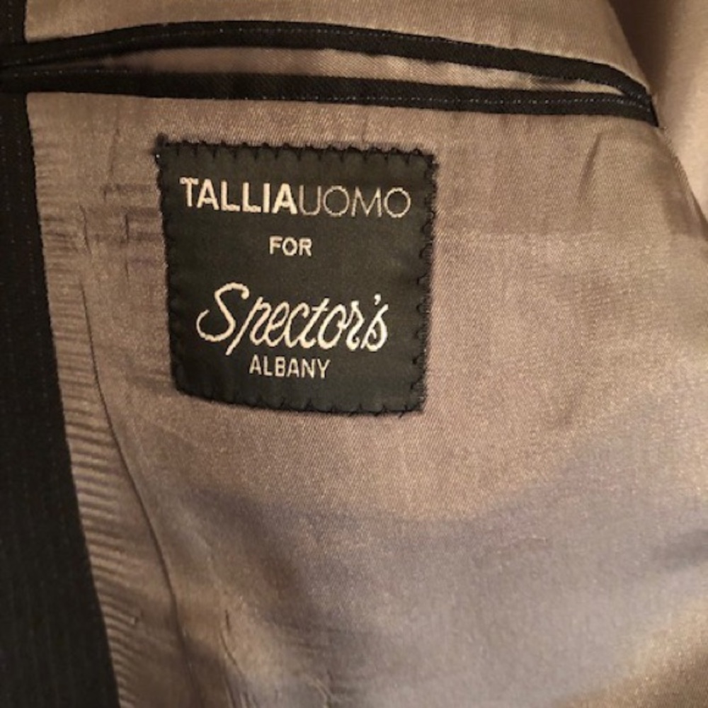 Custom suit - Picture 5 of 8